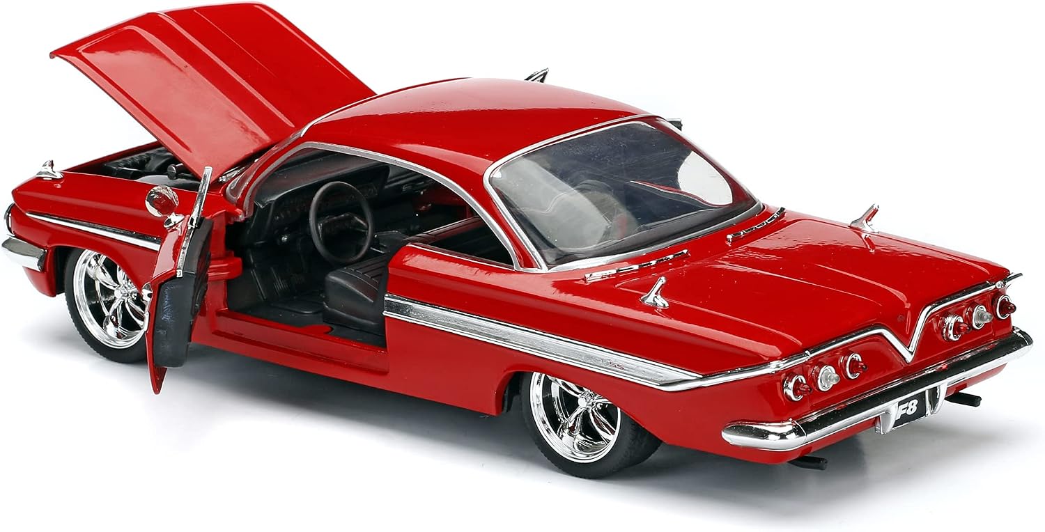 1:24 Die-Cast Classic Muscle Sedan Model, Red